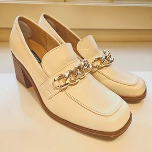 NINE WEST cream chunky loafer with chain detail